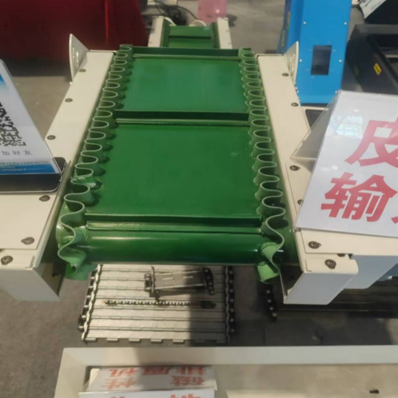 Máquina de correia da saia